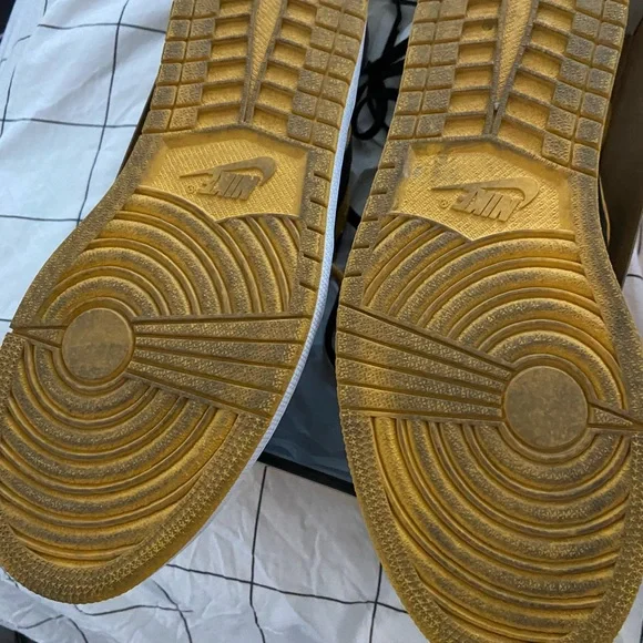 Jordan 1 pollen - Picture 2 of 5